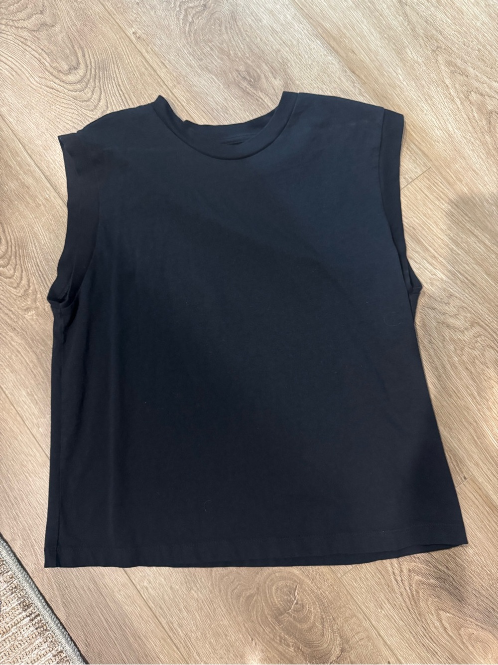 Abercrombie Sleeveless Black Crewneck Women's Top